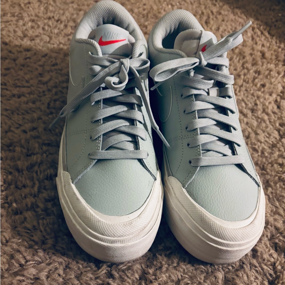 Nike Women's Legacy Lift Sneakers - Picture 2 of 5
